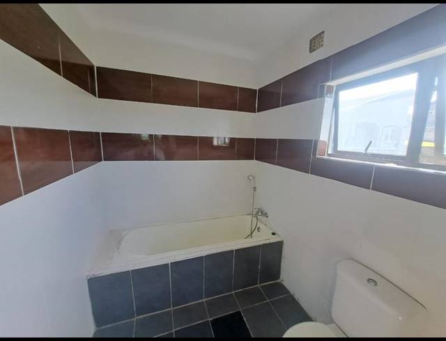 3 BEDROOM HOUSE FOR SALE IN CRAIGIEBURN